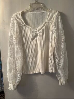 SHEIN Ivory Ribbed Knit Top with Floral Lace Balloon Sleeves